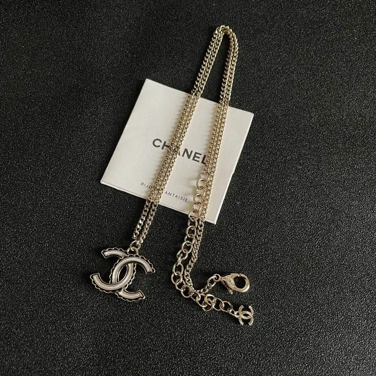 Chanel necklace 12lyh10